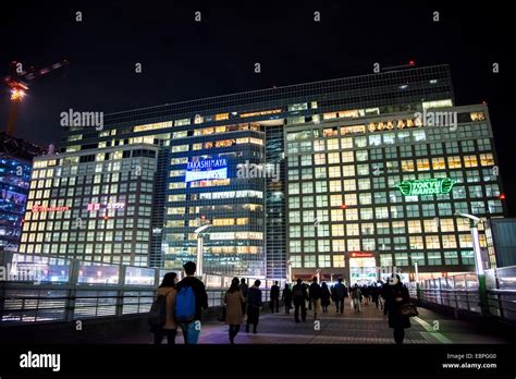 takashimaya subway station